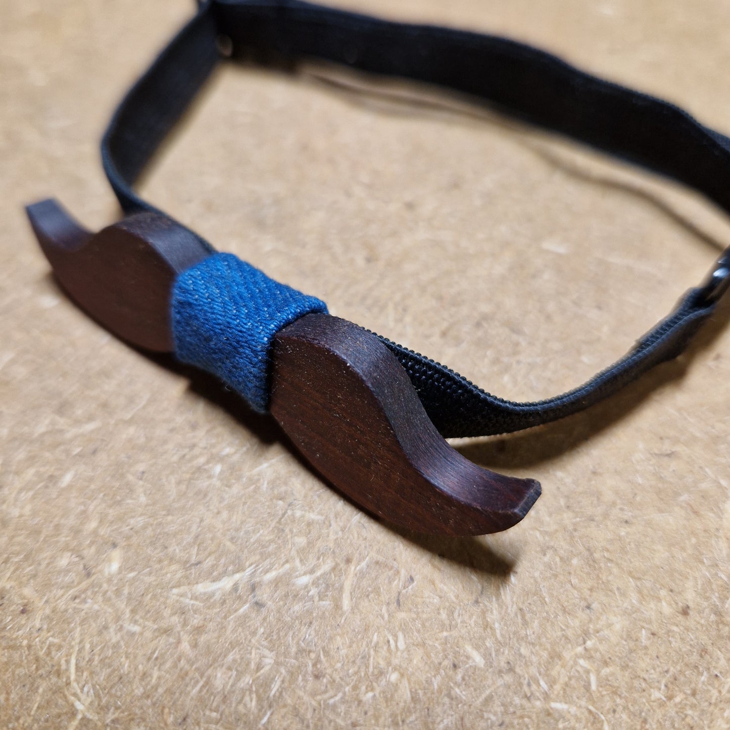 Nœud papillon moustache enfant