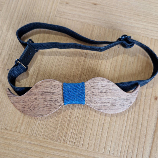 Nœud papillon moustache