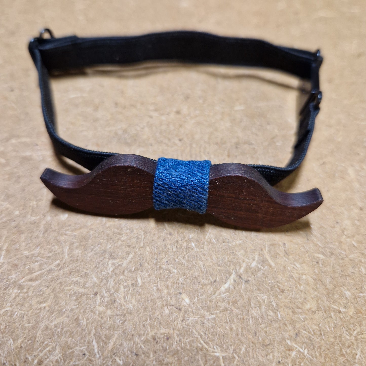 Nœud papillon moustache enfant